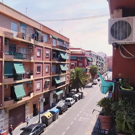 Habitacion Con Balcon Privado. Valencia